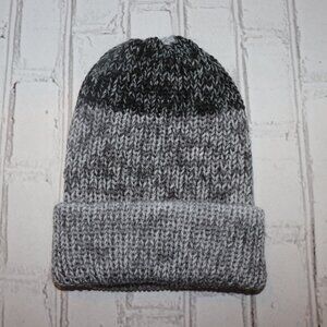 🖤🧶 Handmade Gradient Knit Beanie (One Size)